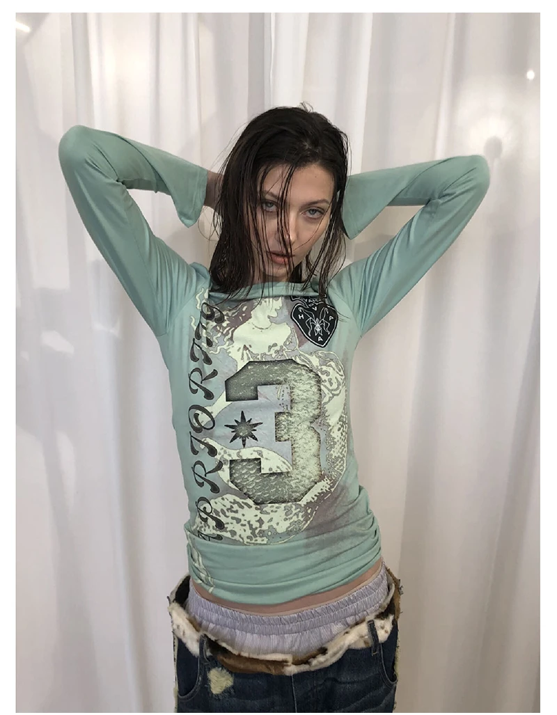 Karrram Japanisches Y2k-Grafik-Print-T-Shirt im Trashy-Stil der 2000er Jahre, Langarm, Mintgrün, Vintage Harajuku Streetwear, Amerikanisch – Detail 4