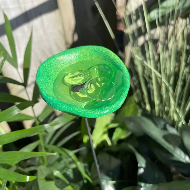 Colorful Flower Stakes Bees Drinking Water Cup Station Butterfly Mixer Hummingbird Water Source Stake Outdoor Garden Home Decor