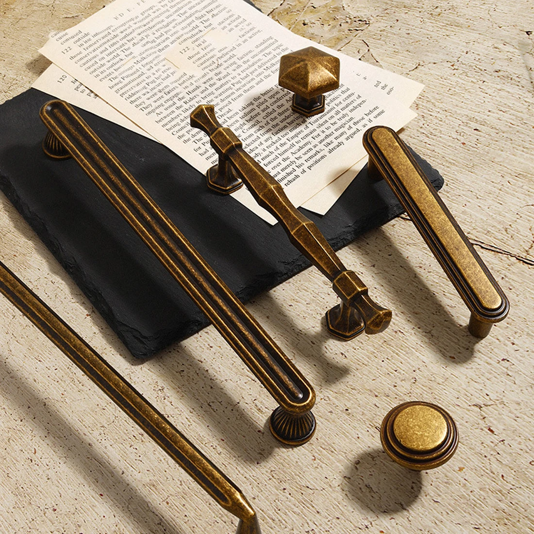 Vintage Cabinet Handles Antique Bronze Kitchen Cupboard Wardrobe Pulls Zinc Alloy Retro Furniture Handle Drawer Dresser Knobs