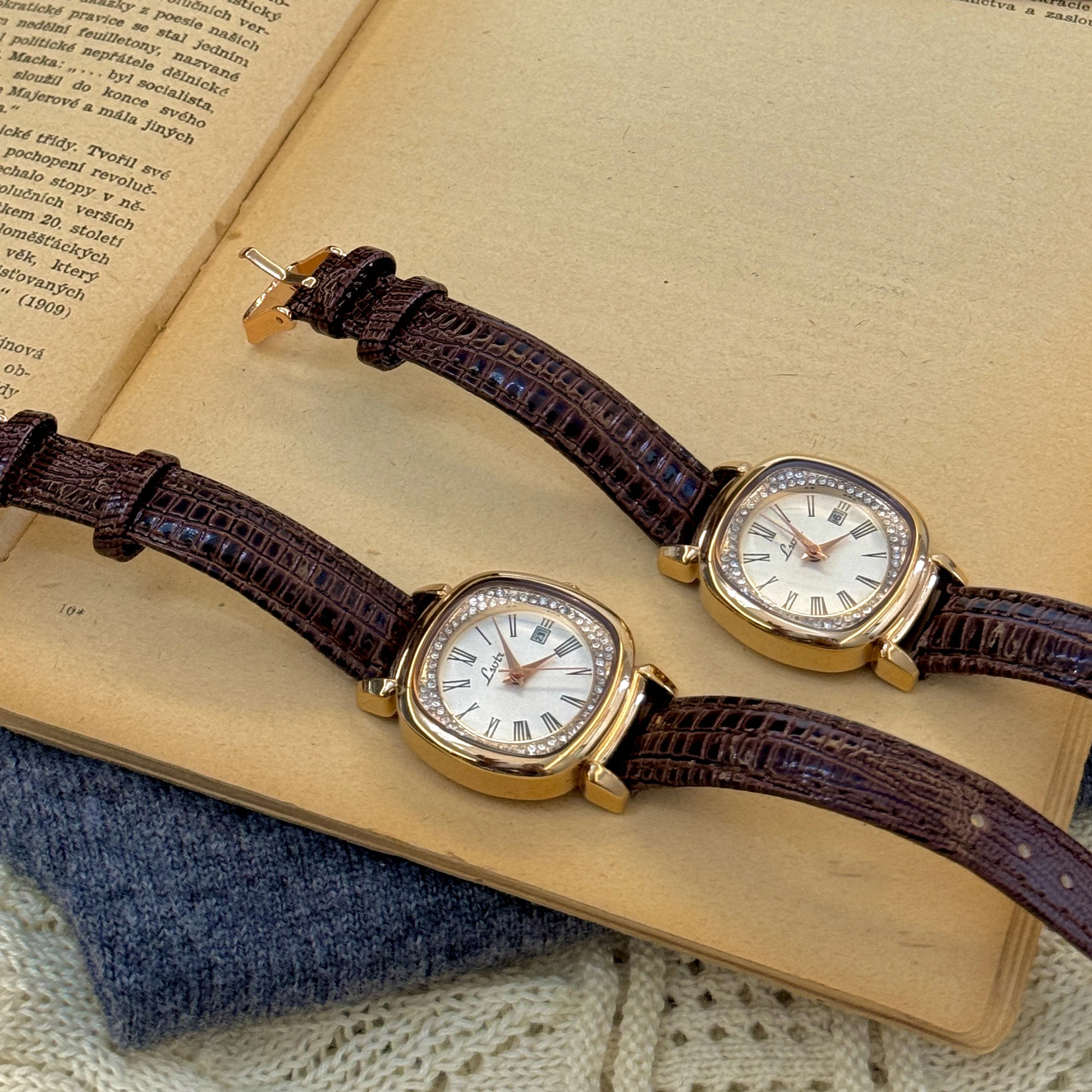 1pc Retro Casual Women\'s Brown Leather Strap Wrist Watch, Stylish & Exquisite Square Dial With Rhinestone Decoration, Calendar