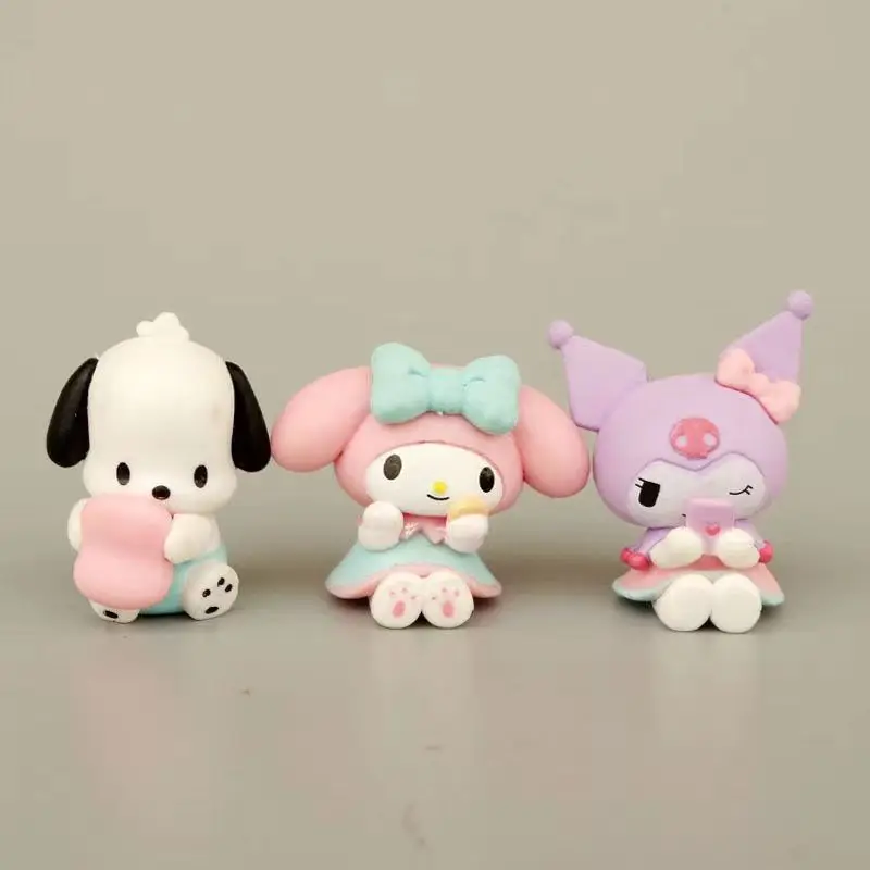 5pcs Figur Aksi Sanrio Cinnamoroll Kuromi Melody Figur Kartun Periferal Kepribadian Lucu Dekorasi Kamar Hadiah