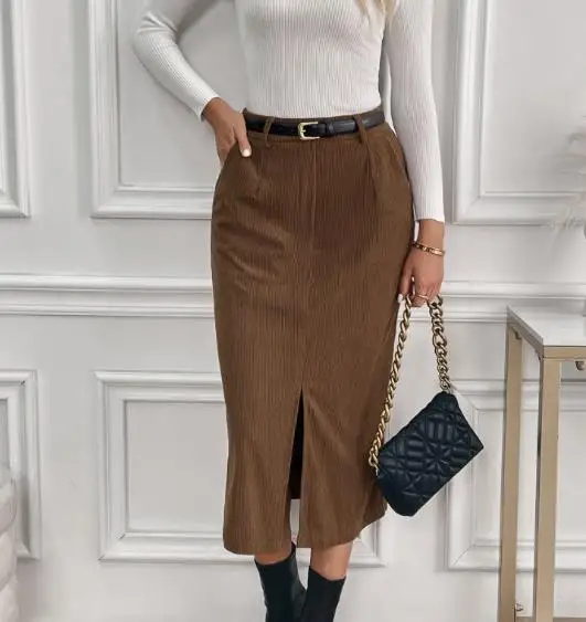 여성 스커트 2025 신상 레트로 코듀로이 하프 스커트 가을 겨울 우아한 출퇴근용 스플릿 하프 스커트