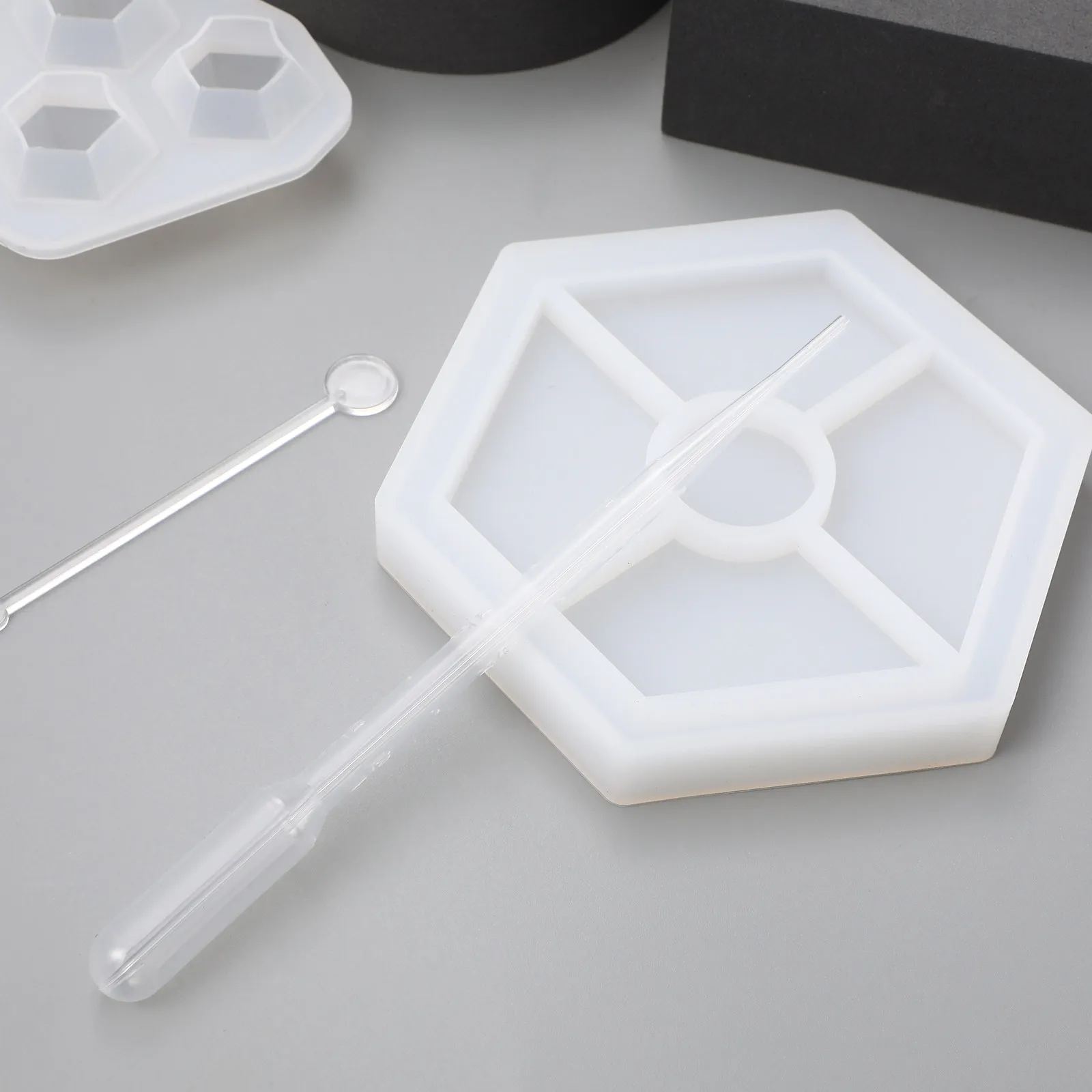 

1Set Professional Silicone Resin Moulds Kit for DIY Epoxy Casting Coasters Ashtrays Crystal Column Pendants Craft Molds Set