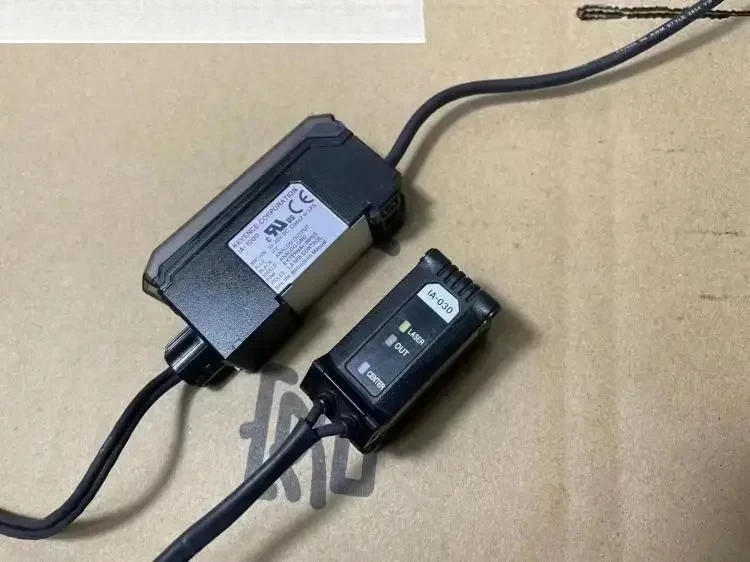 IA-030 Non-contact laser displacement sensor with 2 micron resolution and a range of 25mm