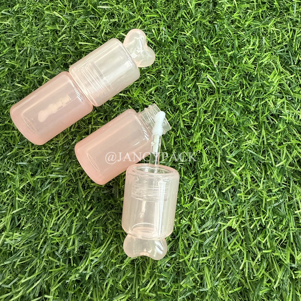 3.5ml Stock Cute Unique Cosmetic Round Heart Shape Lip Gloss Tube With Brush Lip Gloss Tubes Custom Box