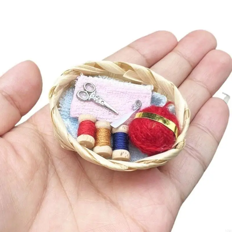 

N7ME Realistic Miniature Basket for Dollhouses Display Complete with Fabrics 1 12