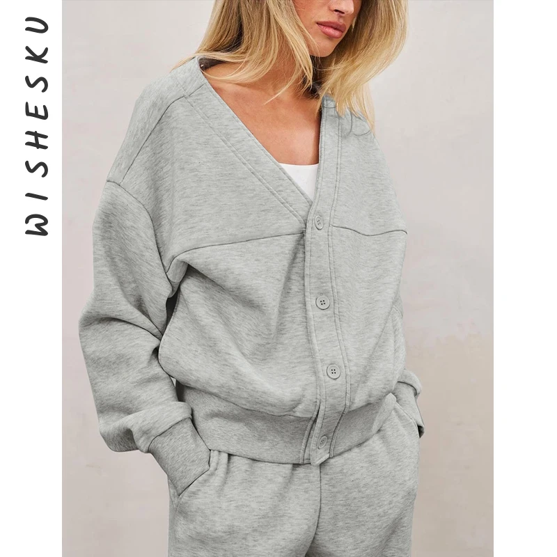 

Комплект из двух предметов, женская спортивная одежда, сексуальный свитшот с v-образным вырезом и длинными рукавами, топ + повседневные спортивные штаны с высокой талией, осень-зима 2024, одежда