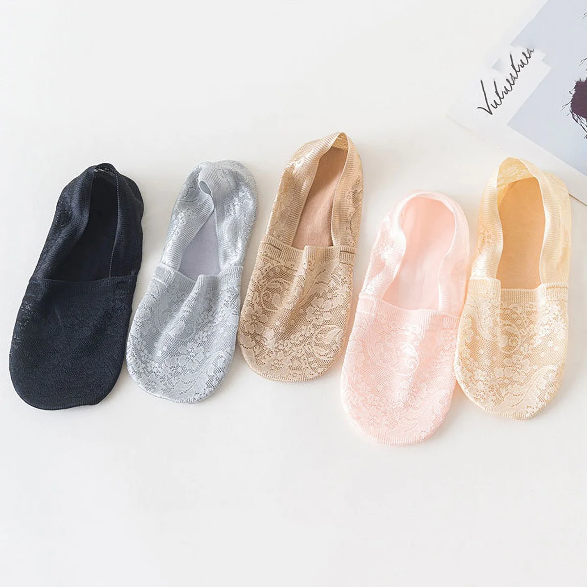 1/5 Pasang Kaus Kaki Tak Terlihat Renda Musim Panas Wanita Kaus Kaki Potongan Rendah Tipis Jaring Perahu Sandal Pergelangan Kaki Wanita Kaus Kaki Anti-selip Tanpa Pertunjukan Silikon