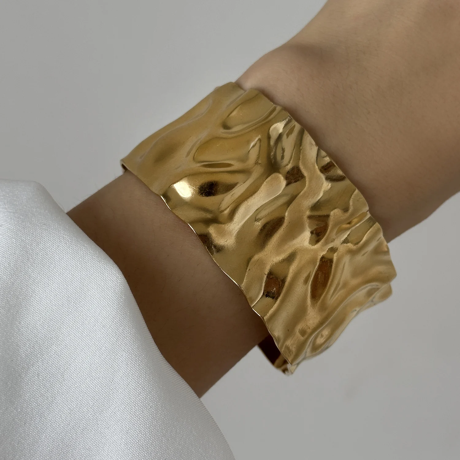 Vintage Unregelmäßige Armband für Frauen Edelstahl Gold Farbe Offene Manschette Armreif Exquisite Luxus Wasserdicht Schmuck Zubehör – Detail 10