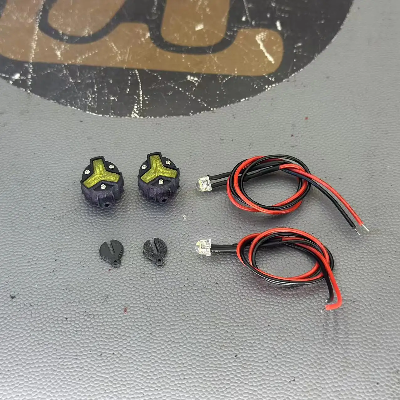 1 paire de phares antibrouillard de Simulation pour voiture sur chenilles 1/10 RC Traxxas TRX4 Defender RC4WD, accessoires