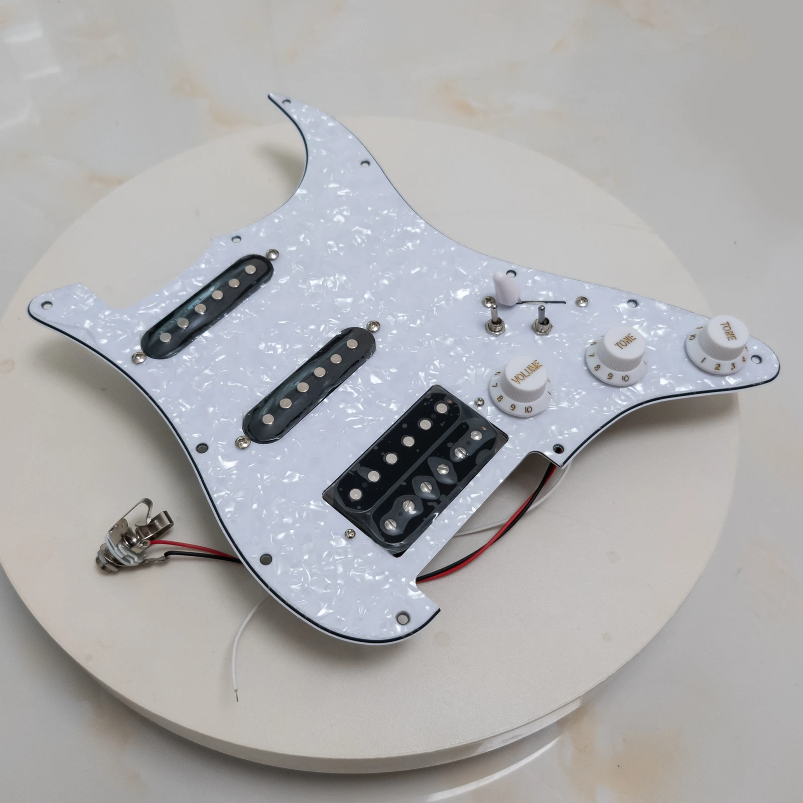 

Guitar Pickguard Prewired Loaded Set, Alnico 5 Humbucker Pickups for ST Style Electric Guitars, SSS Pickguard Upgrade Parts Kit