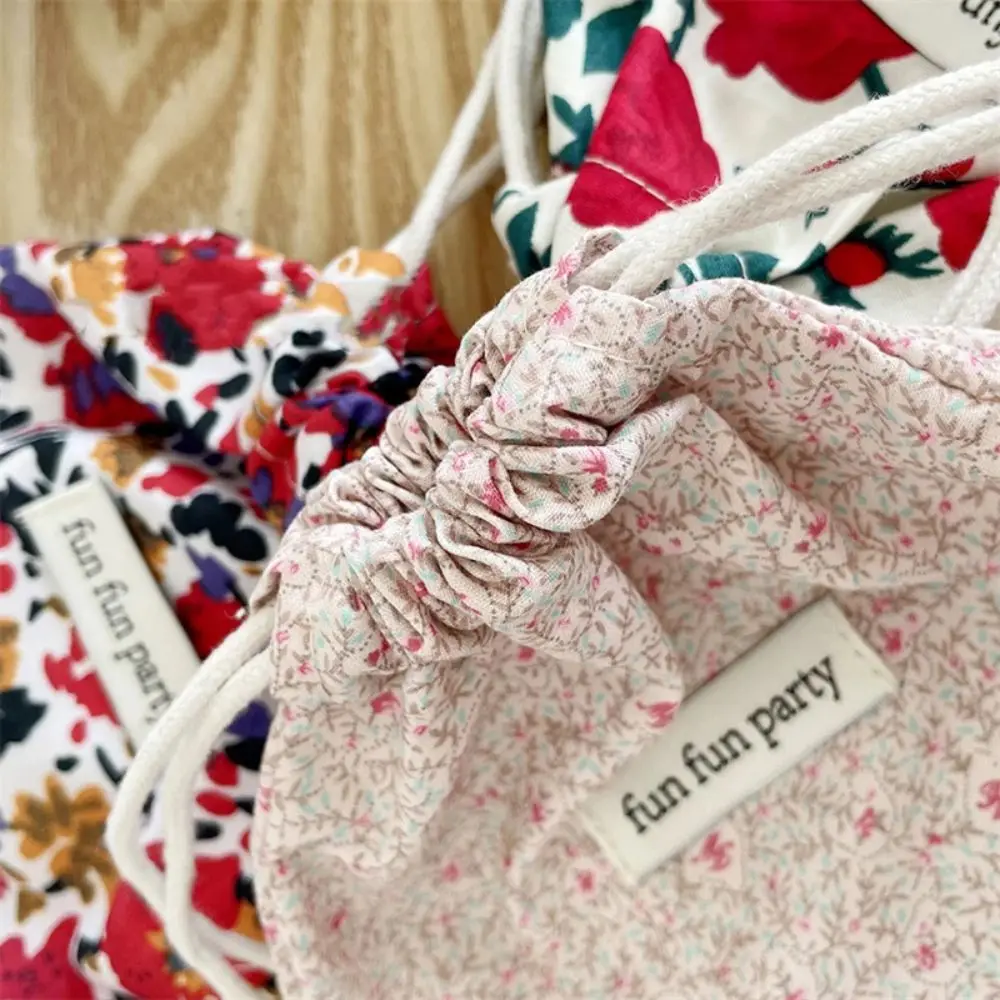 حقيبة محمولة برباط على شكل زهور ملونة حقيبة مكياج على طراز ريترو إنس حقيبة مستحضرات تجميل صغيرة حقيبة تخزين للفتيات