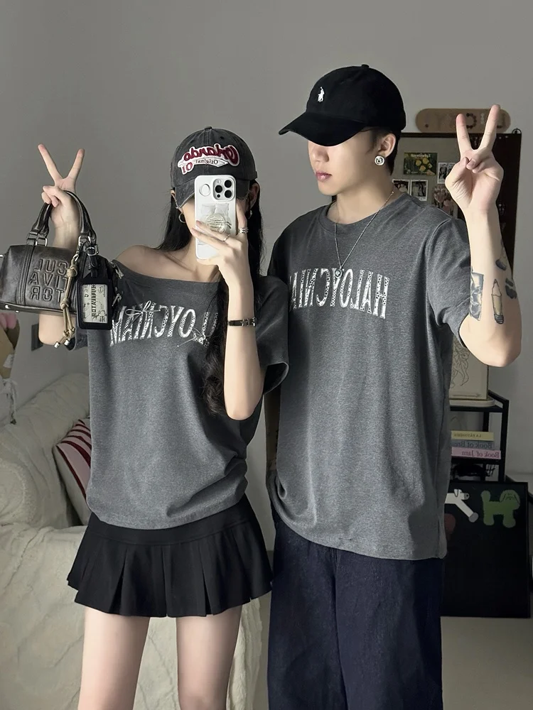 Retro American Shoulder Bared Short Sleeve T Shirt Unisex Summer Clothes Long Short Design Unique Open Shoulder Top for Couples