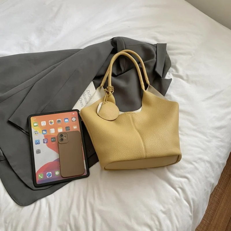 

Роскошная брендовая кожаная женская сумка через плечо, модная популярная классическая стильная элегантная винтажная повседневная сумка с украшением в Париже ​