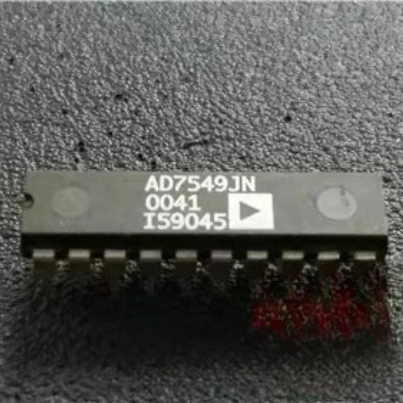 

1 шт. AD7549JN. IC ЦАП 12 бит A-OUT 20 DIP