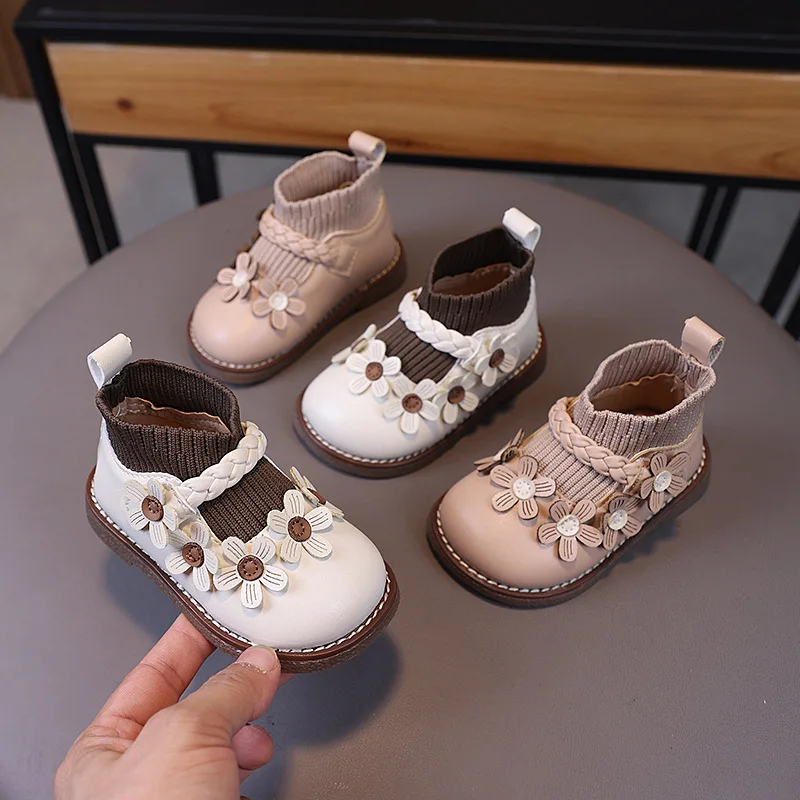 Spring Walkers New Comfort Soft Soled Baby Girl Shoes Breathable Anti Slip Simple Baby Shoe Retro Flat Lightweight Socks Boots