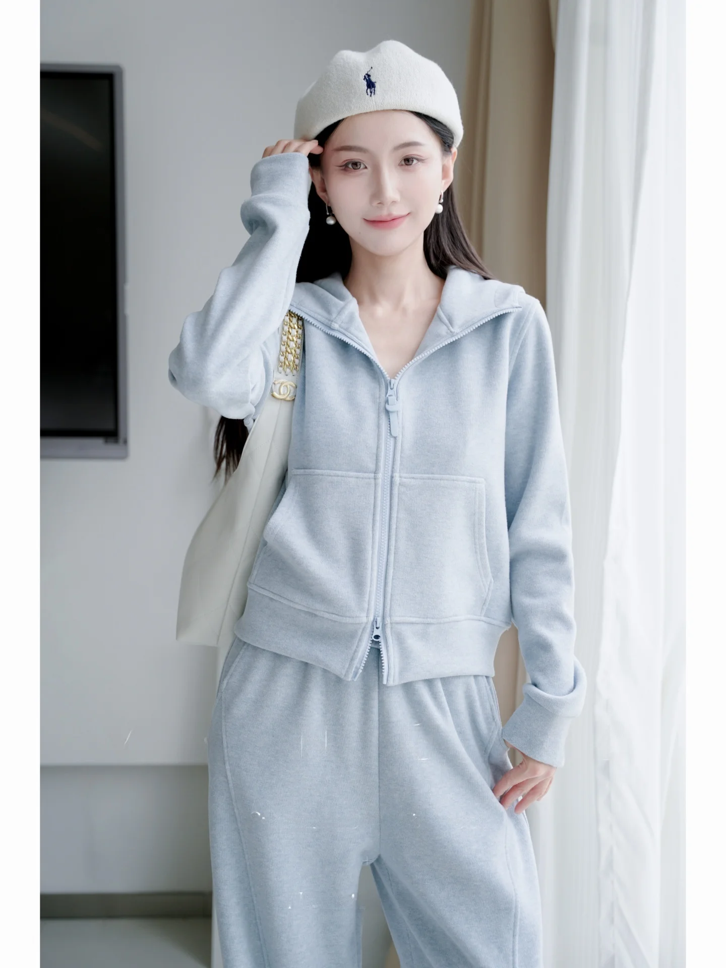 

Комплект худи из смесового хлопка в китайском стиле Dopne Inspired для женщин, коллекция Осень 2025, удобный спортивный костюм