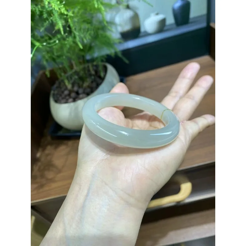 Hotan Jade High Bracelet, Grape Stone Looks Like Cubes, With A Fine Texture And A Gelatinous Appearance