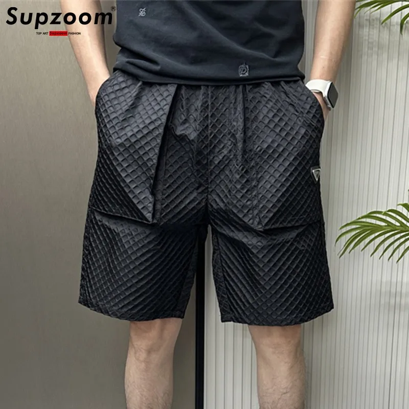 

Supzoom New Arrival Top Fashion Summer Loose Casual Belt Design High Street Trendy grid Stitching Pocket Personalized Shorts Men