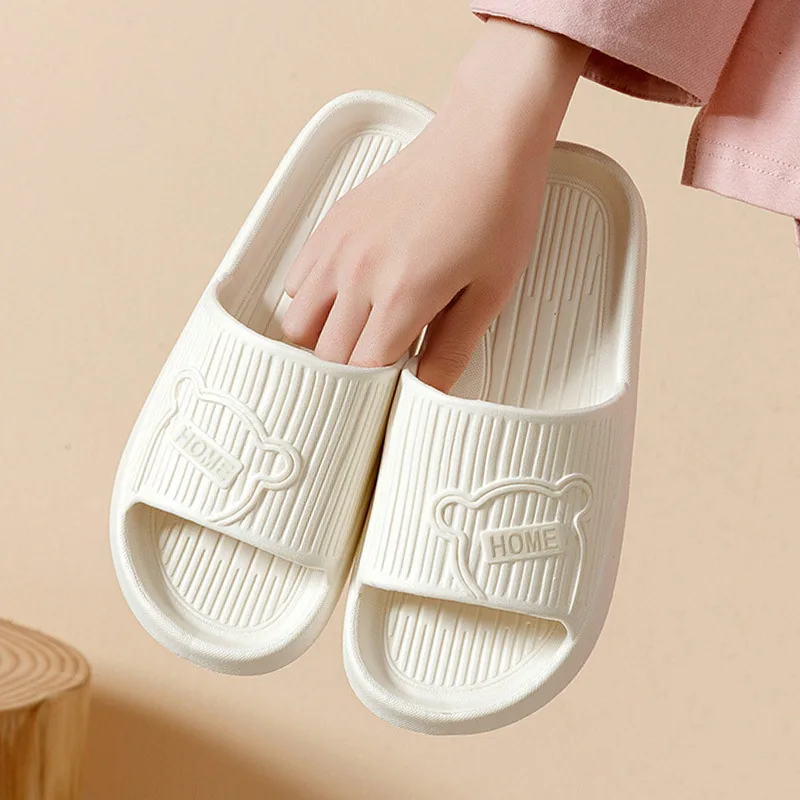 EVA Summer Slippers Women Cute Outdoor Non-Slip EVA Slippers Indoor Soft Sole Couple Sandals Male Beach Shoes Comfortable