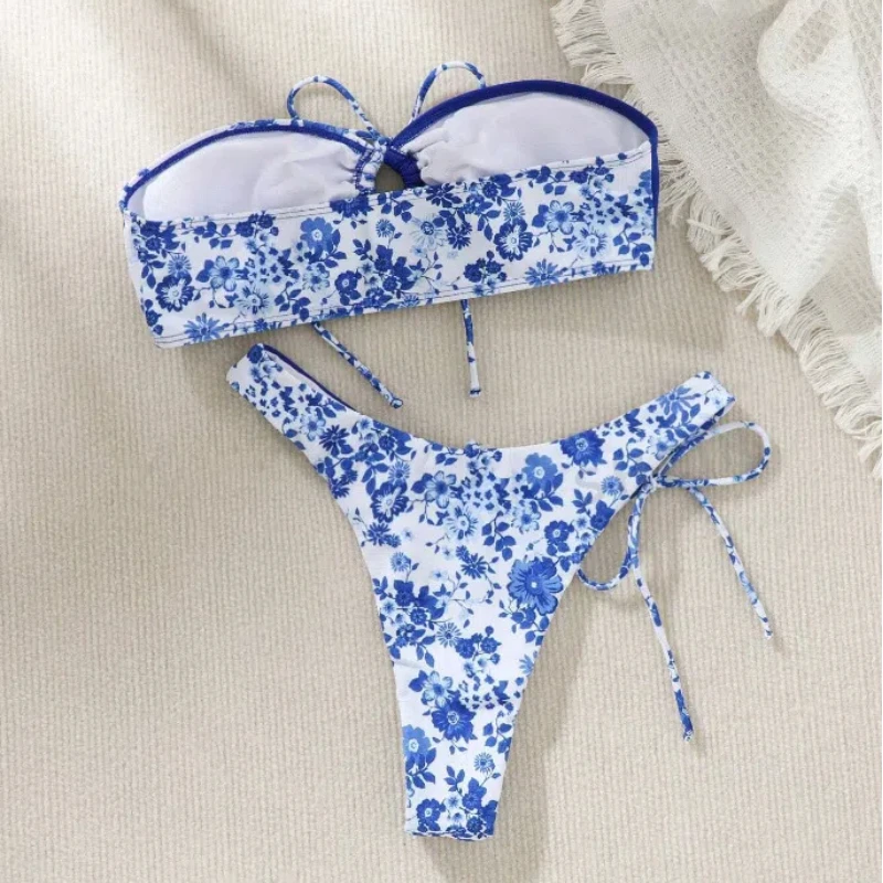 Bikini Bandeau con estampado Floral para mujer, traje de baño Sexy de dos piezas con Tanga, conjunto de Bikini con lazo, 2024