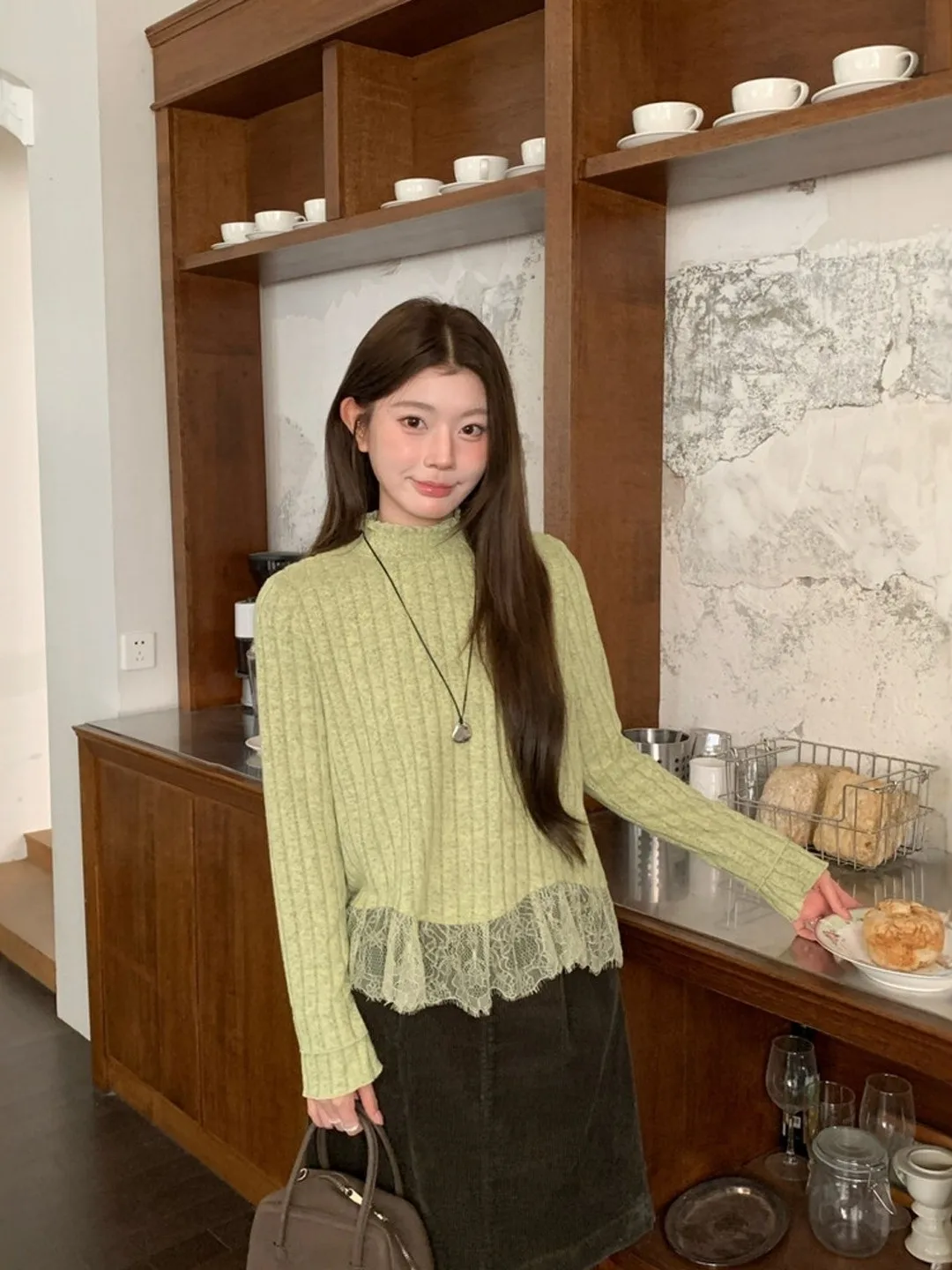 

Ретро корейский японский бренд Long Sve кружево под irt плюс размер утягивающий дизайн повседневная женская футболка зимняя одежда