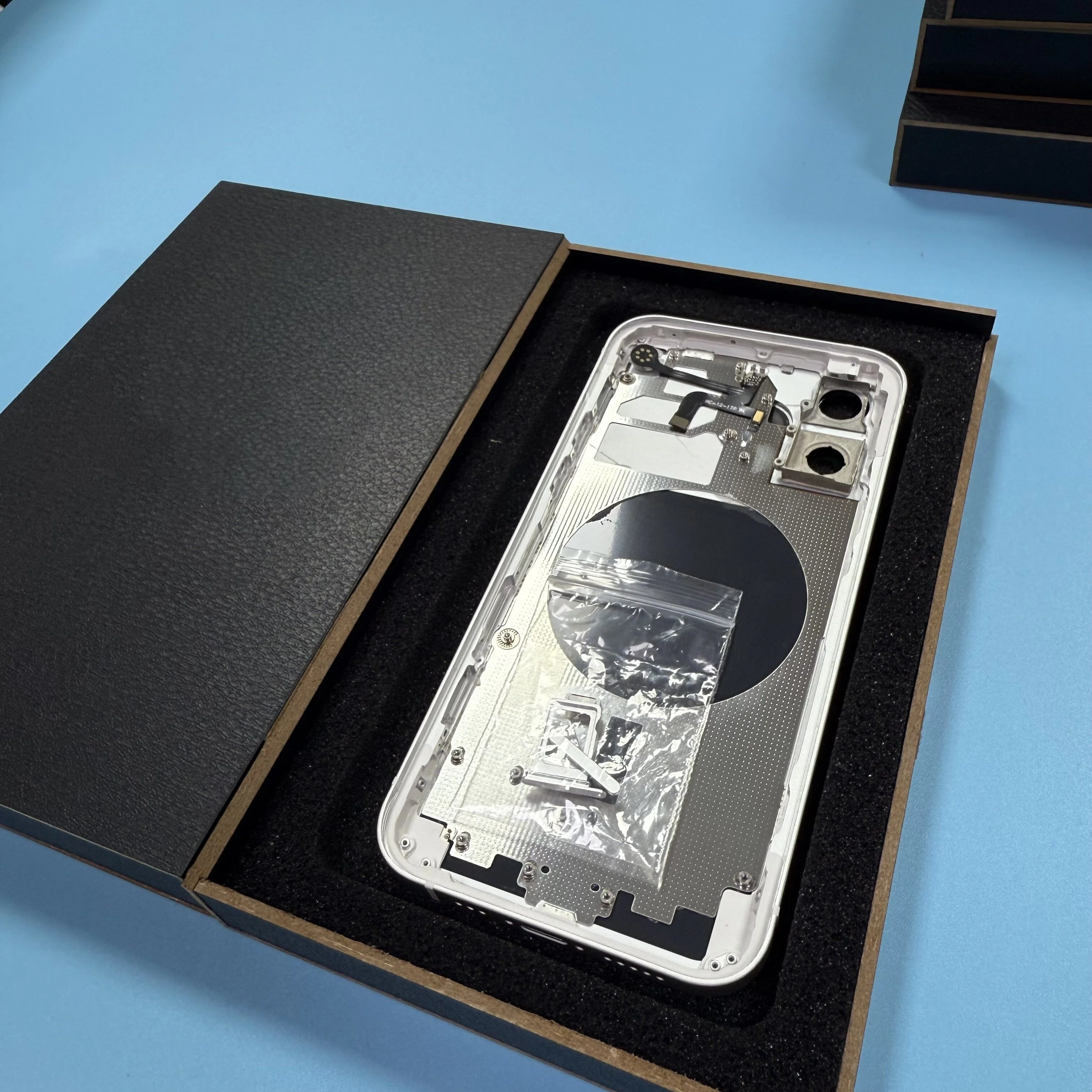 Housing 12 Up To 17 Pro 12 DIY 17 Pro Big Camera Back Cover Housing Battery Middle Frame Replacement For iPhone 12 Like 17 Pro view 5