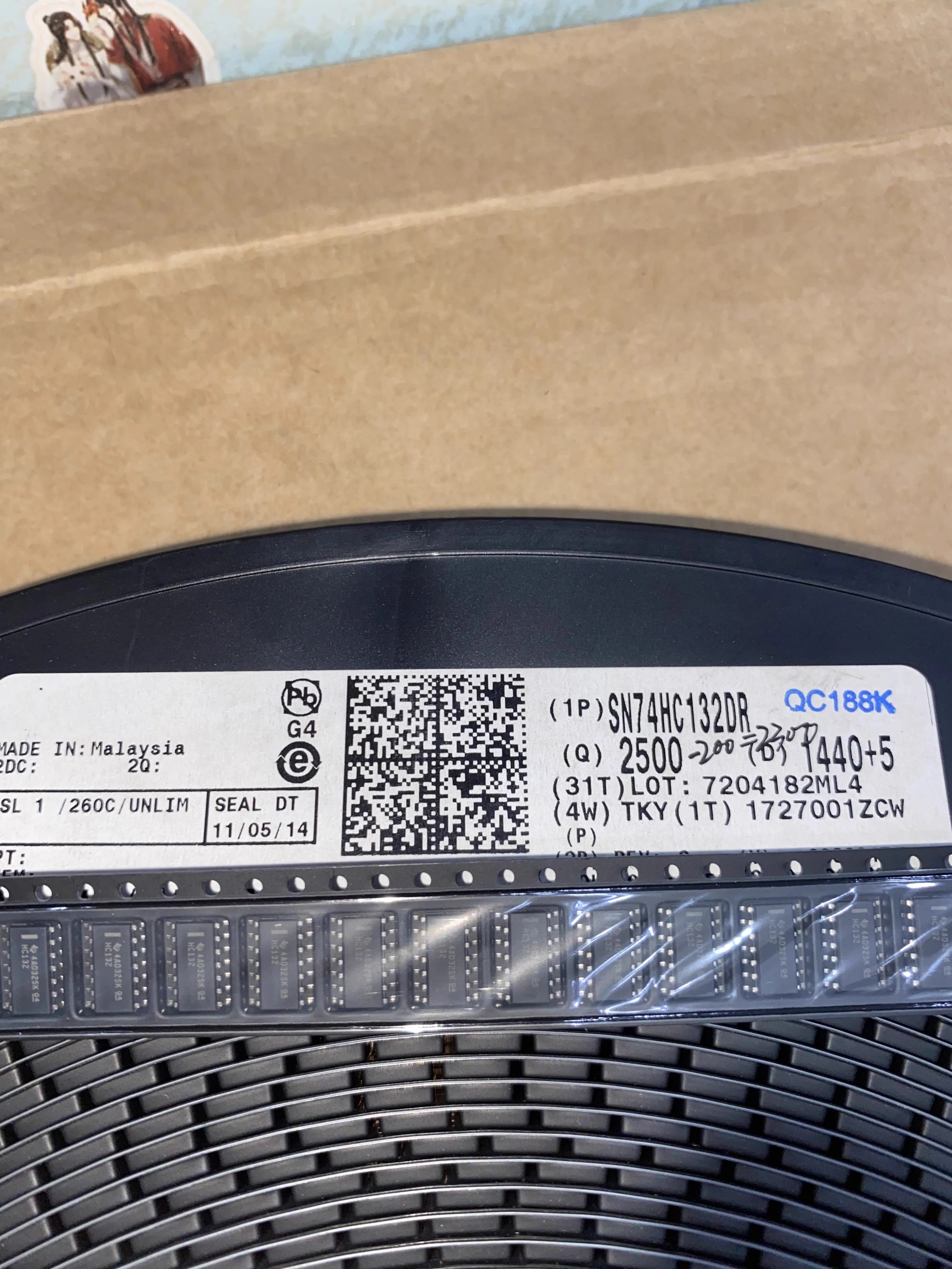 

50 шт. SN74HC132DR новый оригинальный SOP14