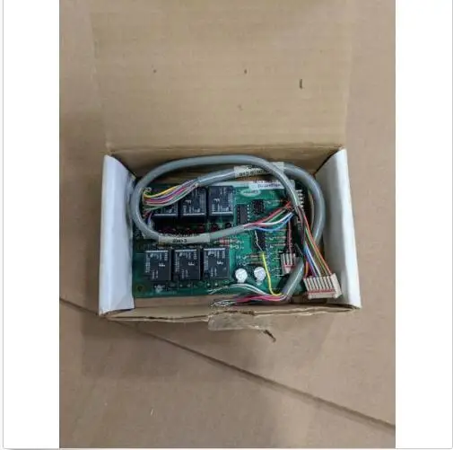 

Комплект реле Carlyle 33CSZRP-06 FG-CNTL-VVT-RELAY PACK для холодильного оборудования
