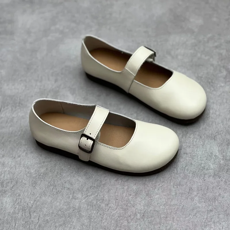 NEW shoes women flat Genuine Leather Buckle Strap Round Toe Soft bottom Sewing thread Buckle drive Ladies Loafers women shoes