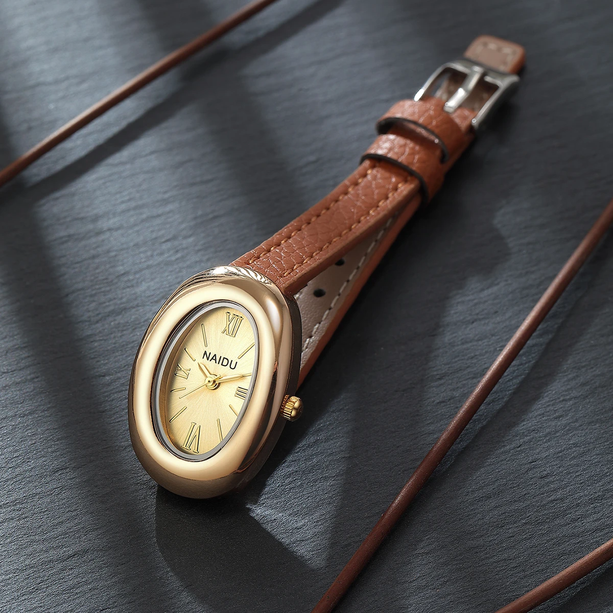 Artistic Retro Leather Strap Watch