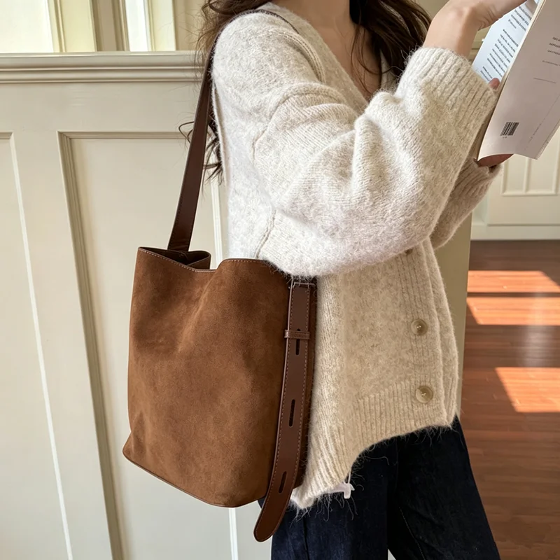 Сумка из искусственной замши I – обзор и цена Bucket Bag Suede