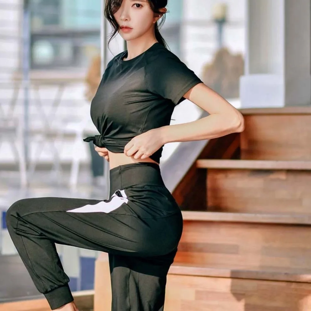 

Professional Plus Size Women Sports T-shirt Quick Dry Short Sleeve Yoga Loose Tops U Neck Pullover Fitness Crop Top Girls
