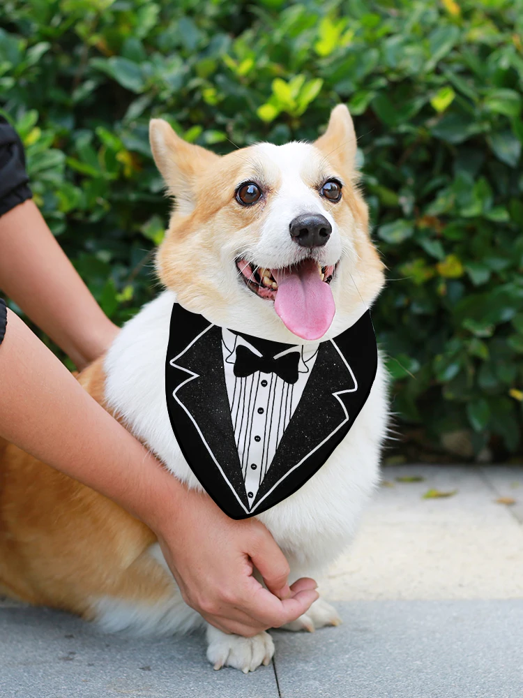 防水犬の三角形のよだれかけ,蝶ネクタイの印刷,スポーツスタイル,ペットアクセサリー,中型および大型の犬用