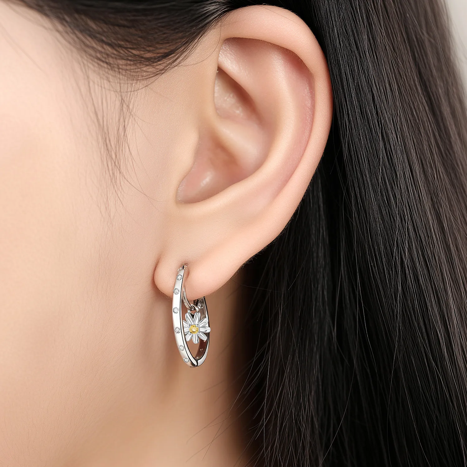 Orstarry Creolen aus 925er-Sterlingsilber, Käfer, Gänseblümchen, Insekt, Blume, Silber, Creolen für Damen, Schmuck, originelle Partygeschenke – Detail 3