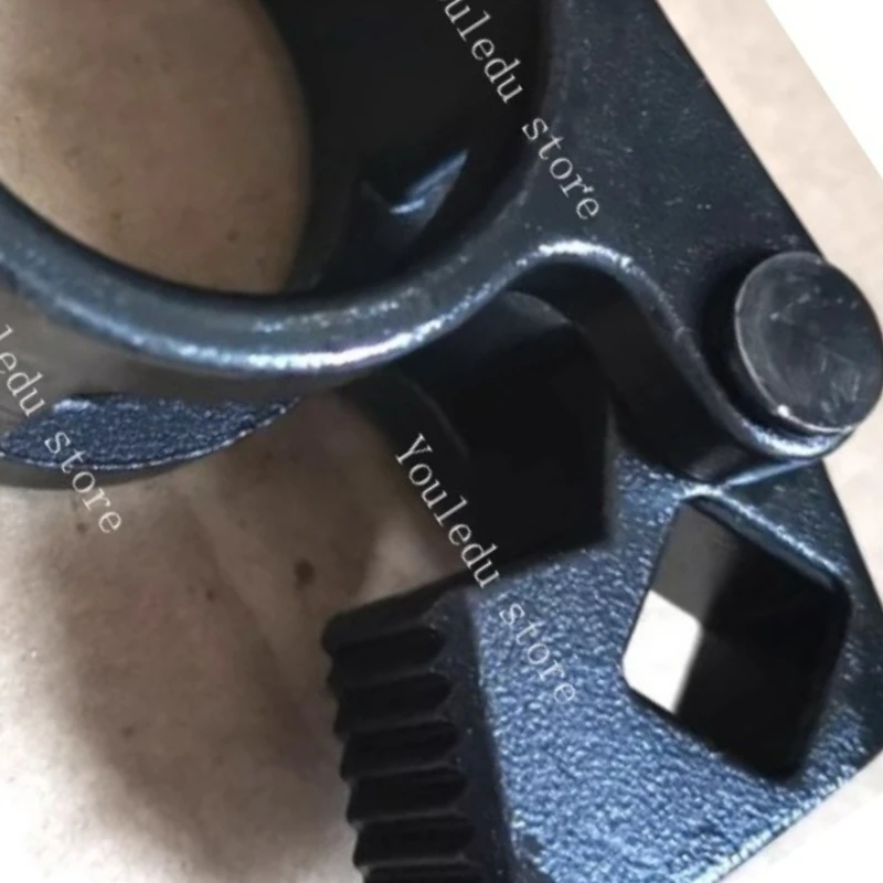 

Подходит для разборки рулевого колеса, инструмент для внутренней шаровой головки, инструмент для разборки шаровой головки автомобиля, рулевой ключ