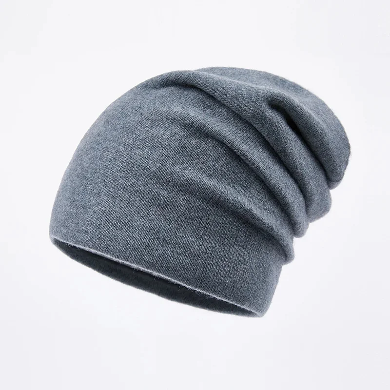 pure 100% wool men's hats piles of , warm woven . In winter, young people go out to keep the cold cashmere