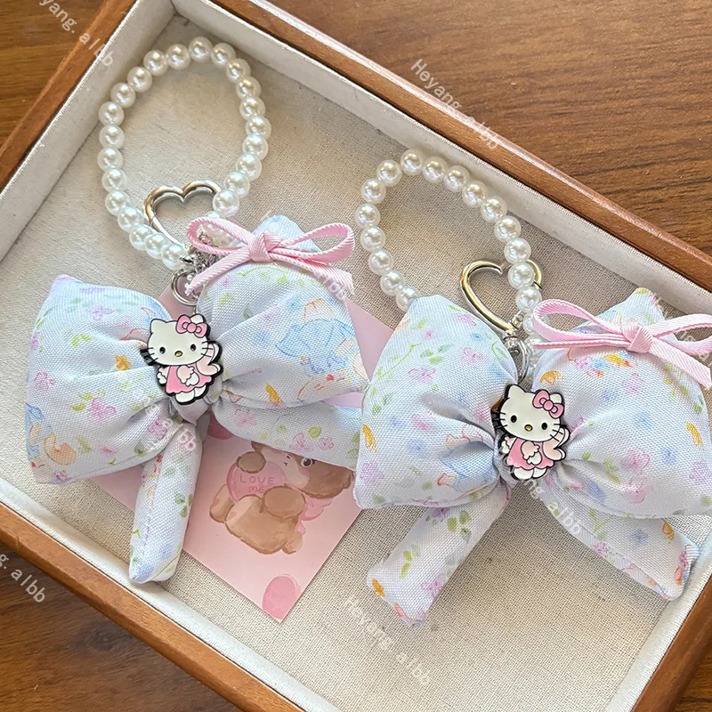 

Hello Kitty Keychain Cute Anime Elegant Versatile Bow Cat Women Accessories Sweet Fashion Desktop Ornament Girl Gift Wholesale