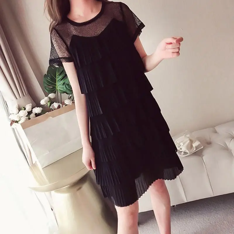 

2024 New Summer Patchwork Slim Fit Women's Dress with Lace, Black Pleated Chiffon Dress
