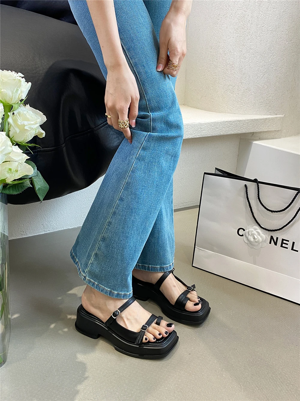 Fashion Women Slides Slippers Black Brown Silver White Summer Outside Mules Shoes Wedge Low Heels Slip On Party Casual Slippers