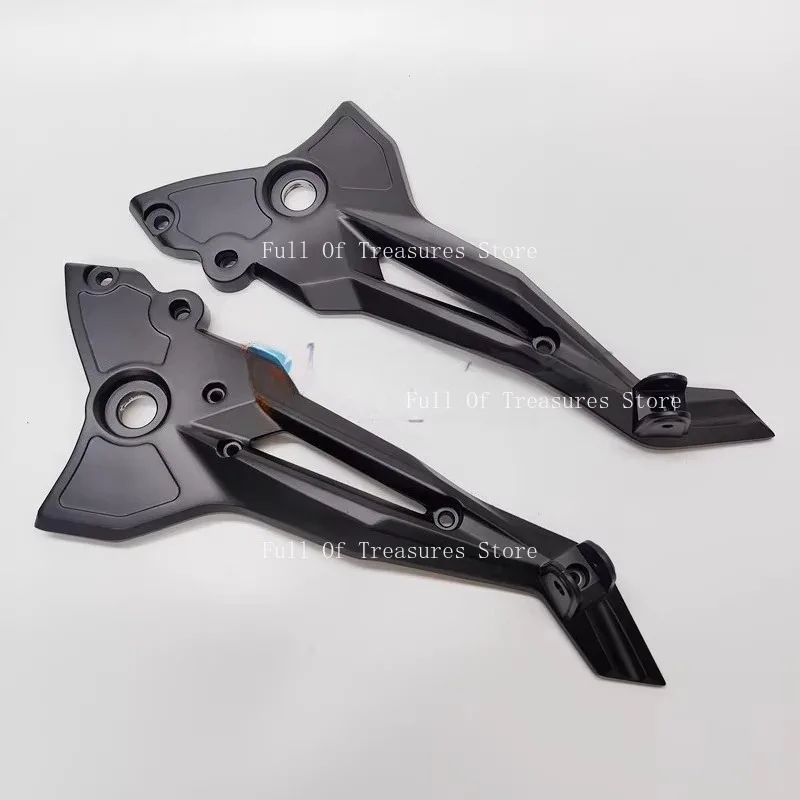 Rear Foot Pegs Bracket Left & Right for Benelli TNT300 BN302 302S Huanglong 300 Motorcycle Rear Footrest Pedal Mount Support