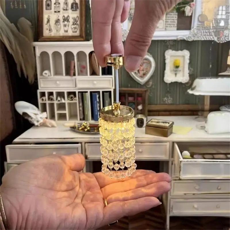 Araña cristal en miniatura a escala 1/12 para casa muñecas con iluminación LED instalación fácil accesorio artesanía