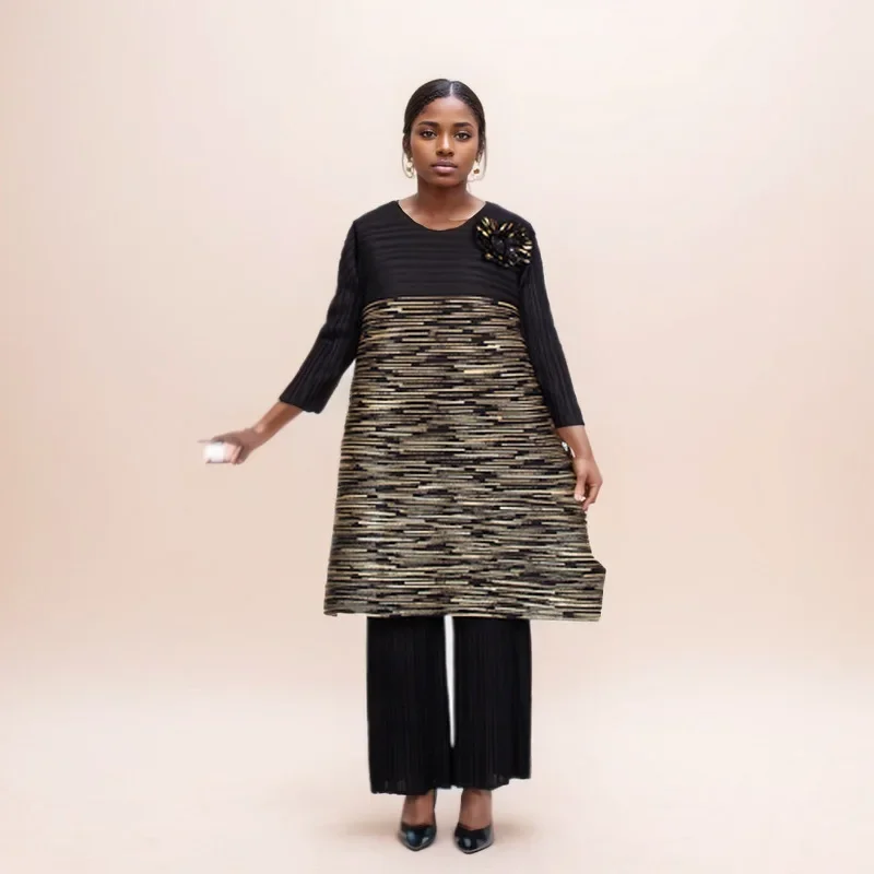 2024 New Two-piece Autumn Women's Clothing High-end Bronzing Top + High-waisted Versatile Wide-leg Pants Miyake Pleated Set