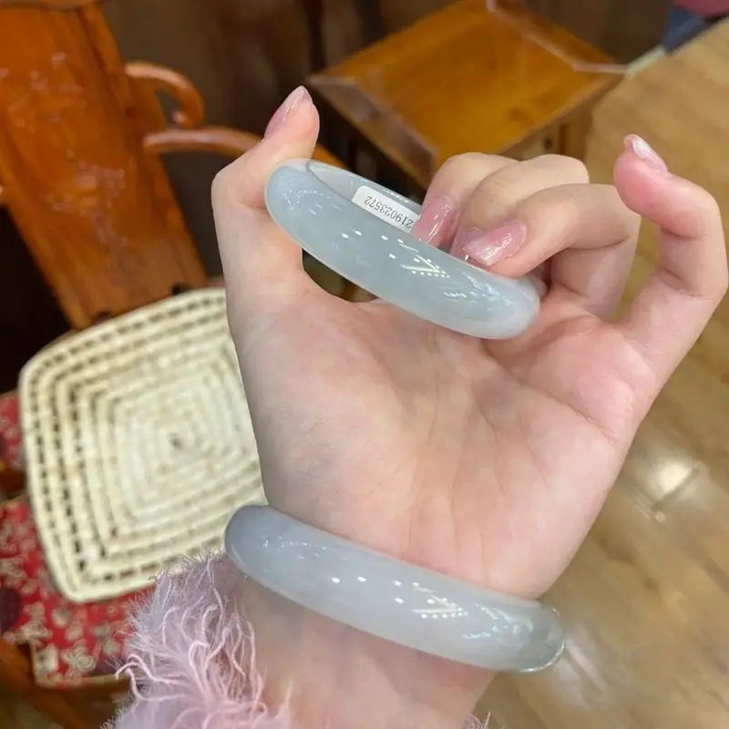 Natural jadeite bracelet for women featuring a pale green high-quality and aesthetically pleasing design perfect as a gift f