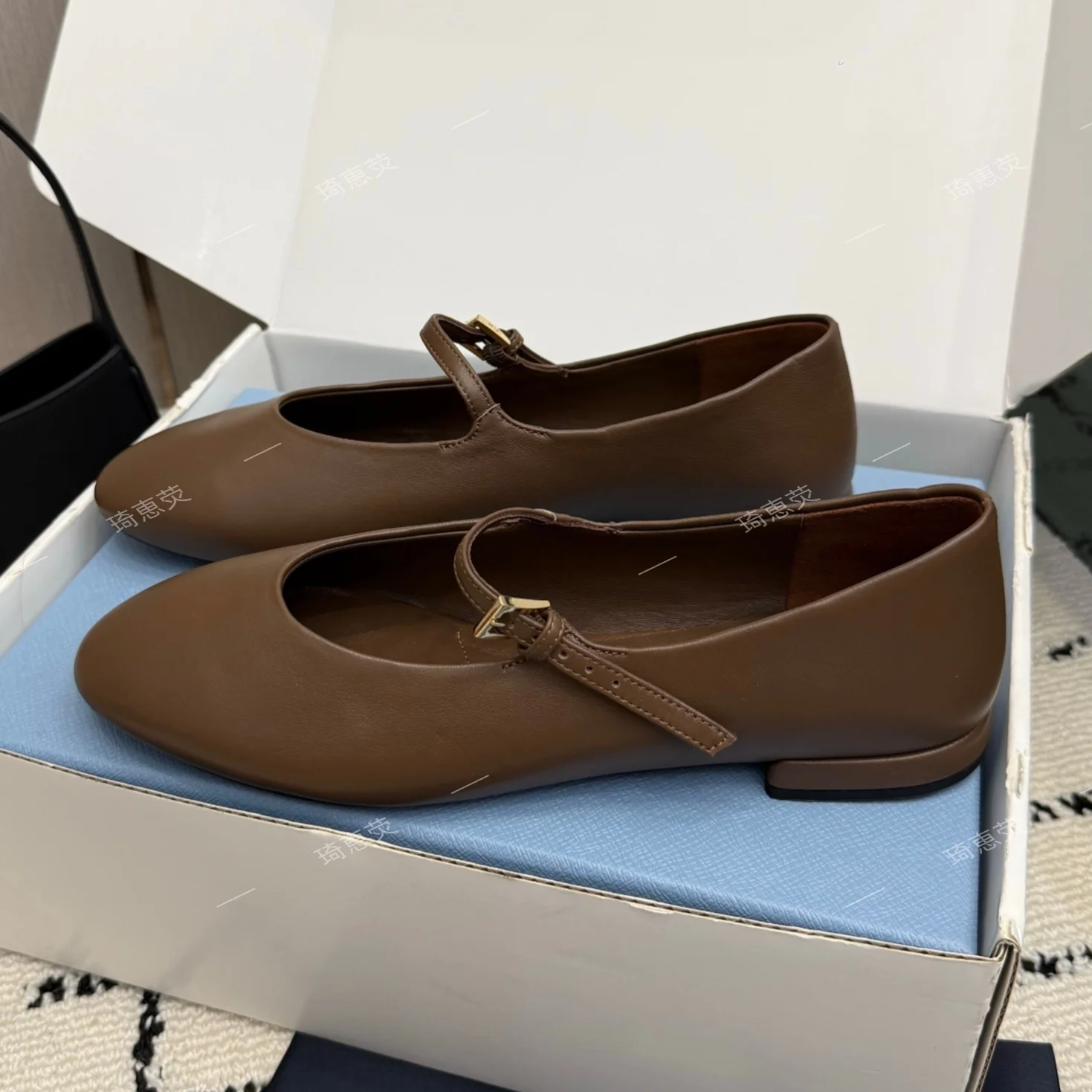 Spring 2026 New Collection: Retro Mary Jane Shoes with a Buckle Genuine Leather Flat Shoes Stylish Low-Top Pumps Bota Feminina