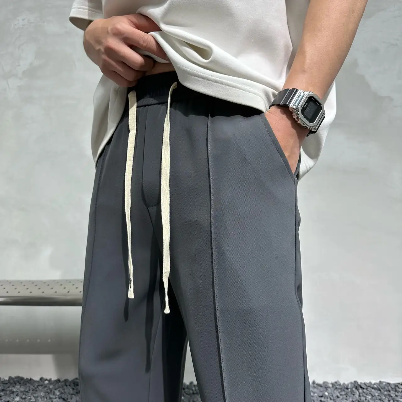 

Шелковистые гладкие дышащие мужские однотонные облегающие брюки с девятью трубкой, повседневные брюки весна-лето, новые прямые брюки, длинные брюки...