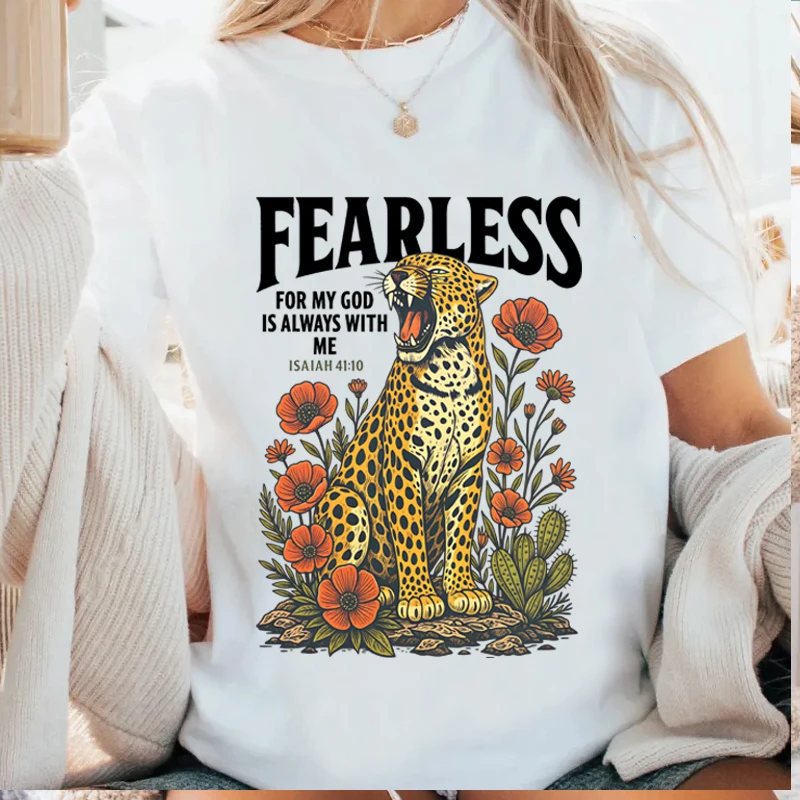 T-shirts graphiques Fearless Leopard pour femme, T-shirt Fearless for My God Is Always with Me, T-shirt religieux à motif floral avec verset biblique