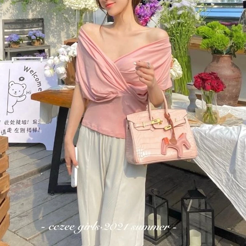 Summer New Temperament Pleated Slim Tops Short Sleeve V Neck Solid Simplicity Elegant Short T Shirts Fashion Sexy Women Clothing