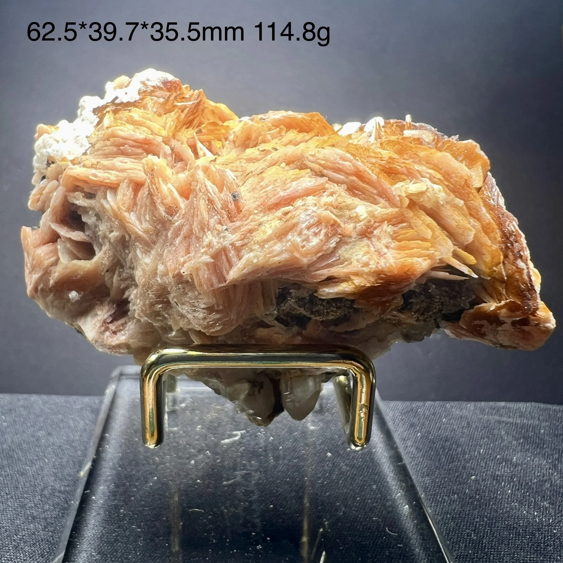Natural Moroccan barite, galena and sphalerite coexisting crystal specimen, ornamental and collectible display item.