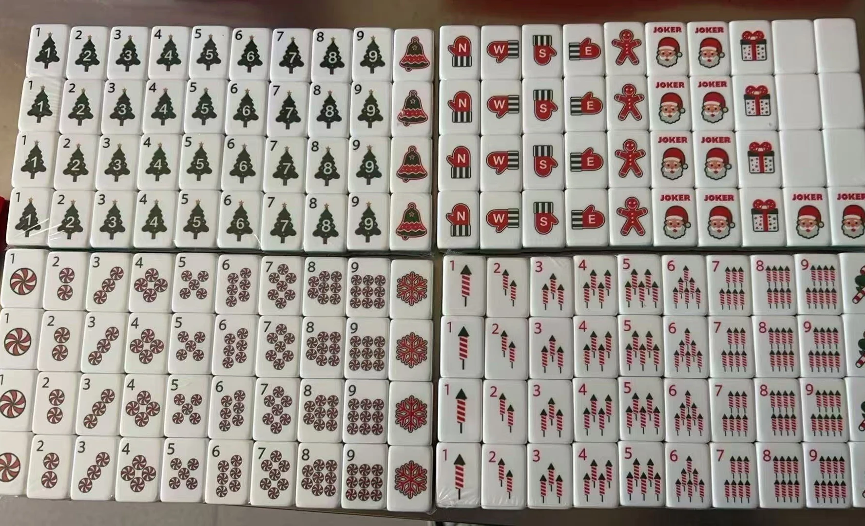 Christmas Style American Mahjong Set 160 4-Layer Acrylic USA Mahjong Tiles for Family Club Entertainment Board Games Mah Jongg